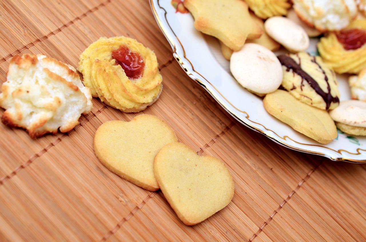 cookies, pastry, food-547636.jpg