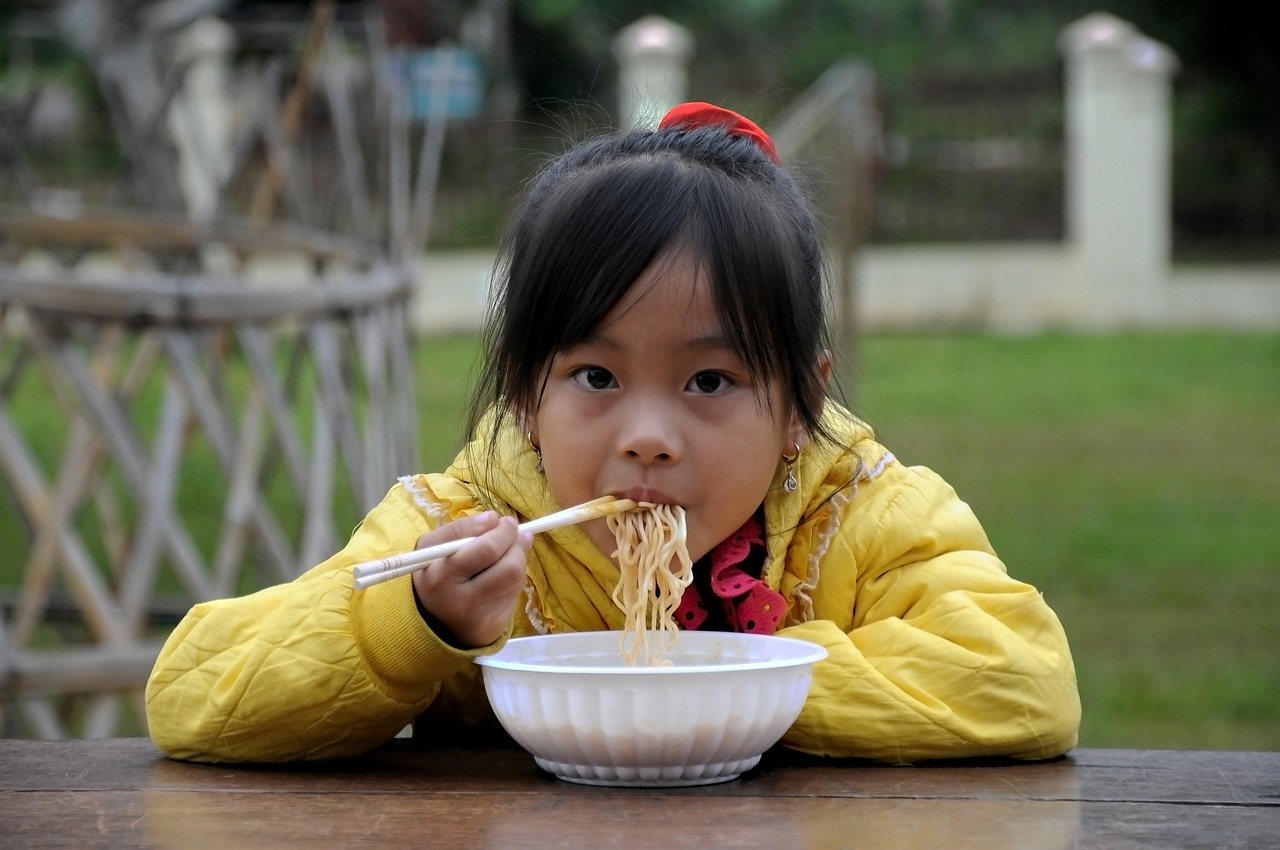 children, noodle, high land-1449676.jpg